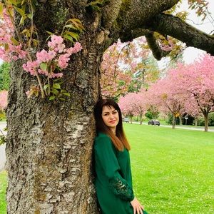 Meet your Posher, Elham